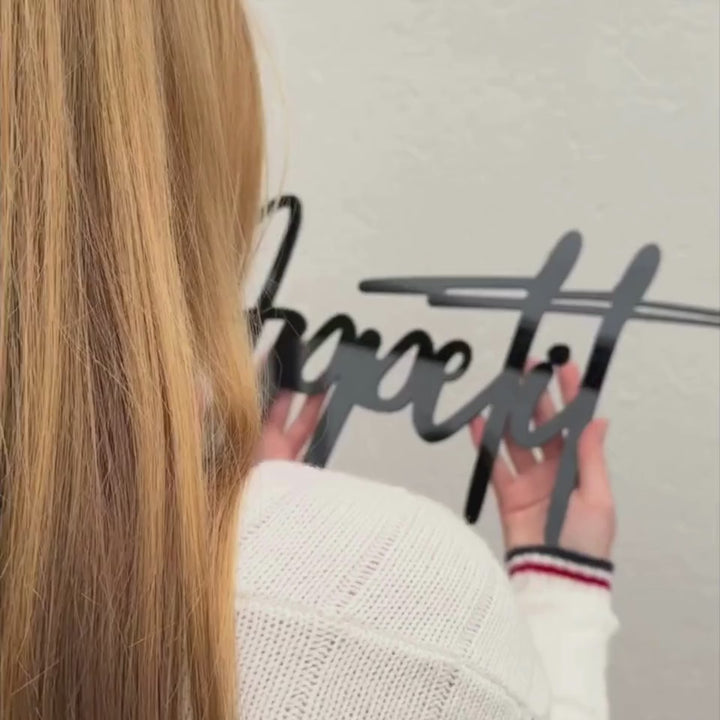 3D Schriftzug „Guten Appetit" aus Acrylglas