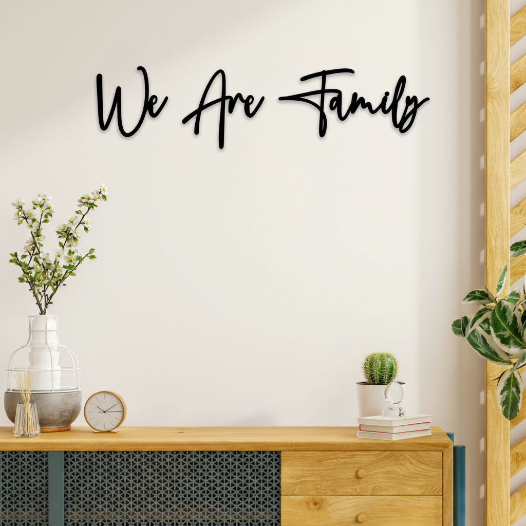 3D Schriftzug „We Are Family"
